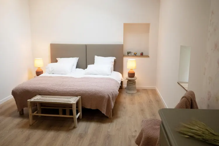 La Prairie bedroom, soft and gentle atmosphere with a skylight